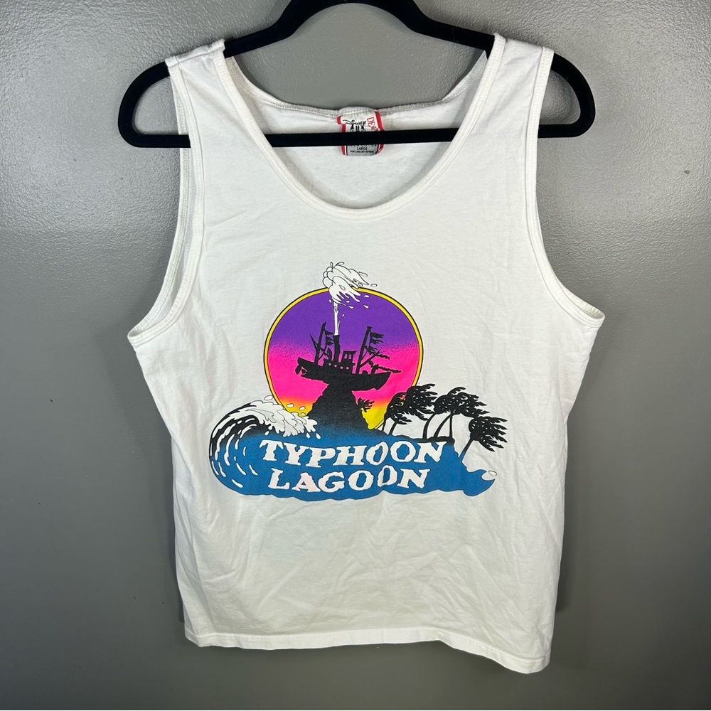Vintage Disney Designs Typhoon Lagoon Disney World White Tank Top Size Large